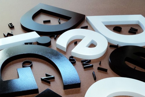 LETRA CAIXA SEM ILUMINAÇÃO ATÉ 30 CM